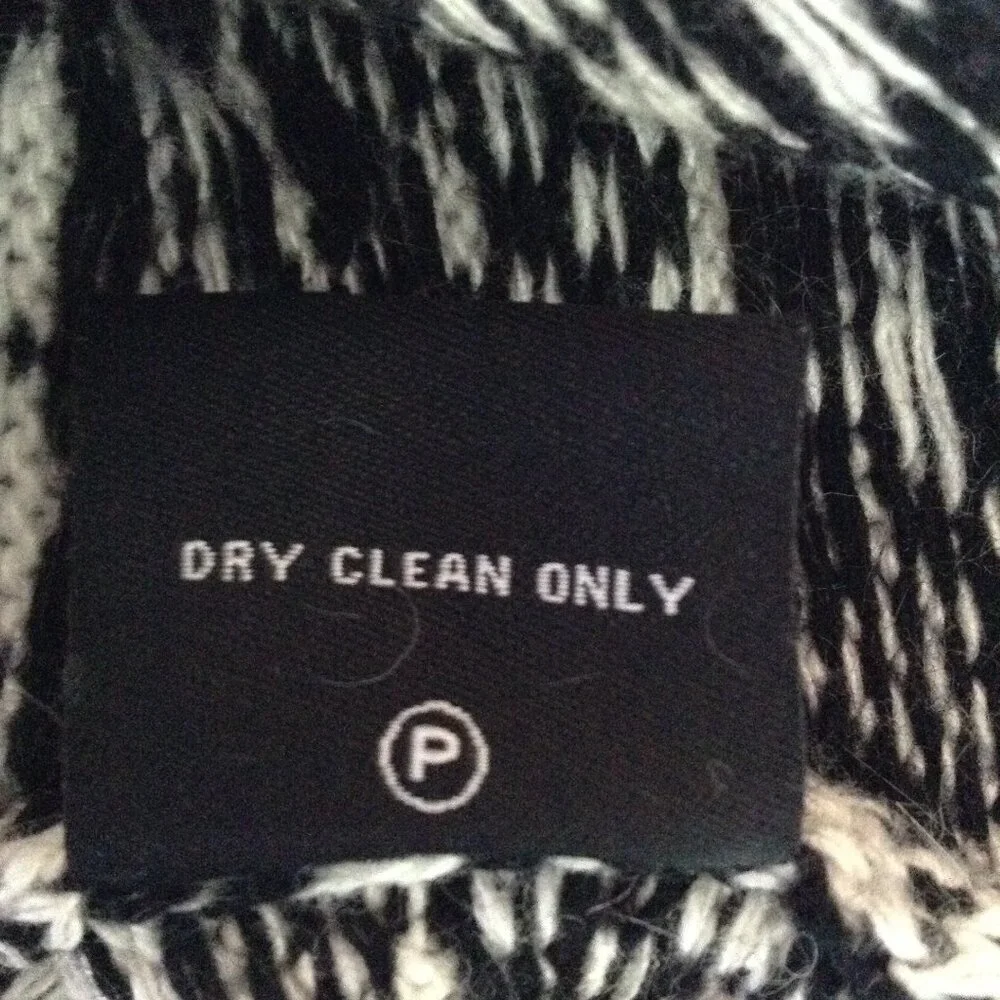 NWT Vertigo S/M Hooded poncho sweater; zip, Pom Poms, Avant Garde, Bohemian Chic - Picture 5 of 5